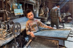 کودکان رنج و کار (مقاله‌ای از سعید مدنی و یک گفتگو با وی دربارهٔ وضعیت کودکان کار در ایران)